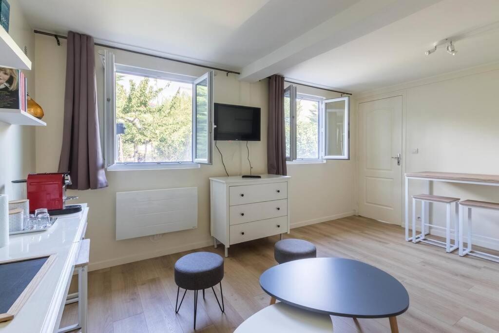 Maisonnette Dans Jardin Partage Bois-Colombes Eksteriør billede